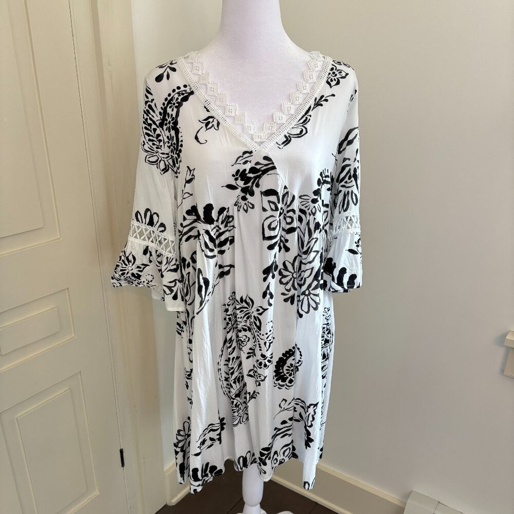 Floral Paisley Print Mini Dress in Black on White with Lace Trim by Cupshe